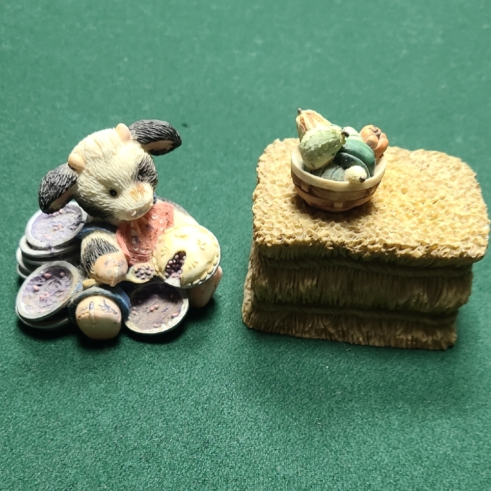 Mary's Moo Moos. Cow Figurine with Haystack, Basket Of Gourds.